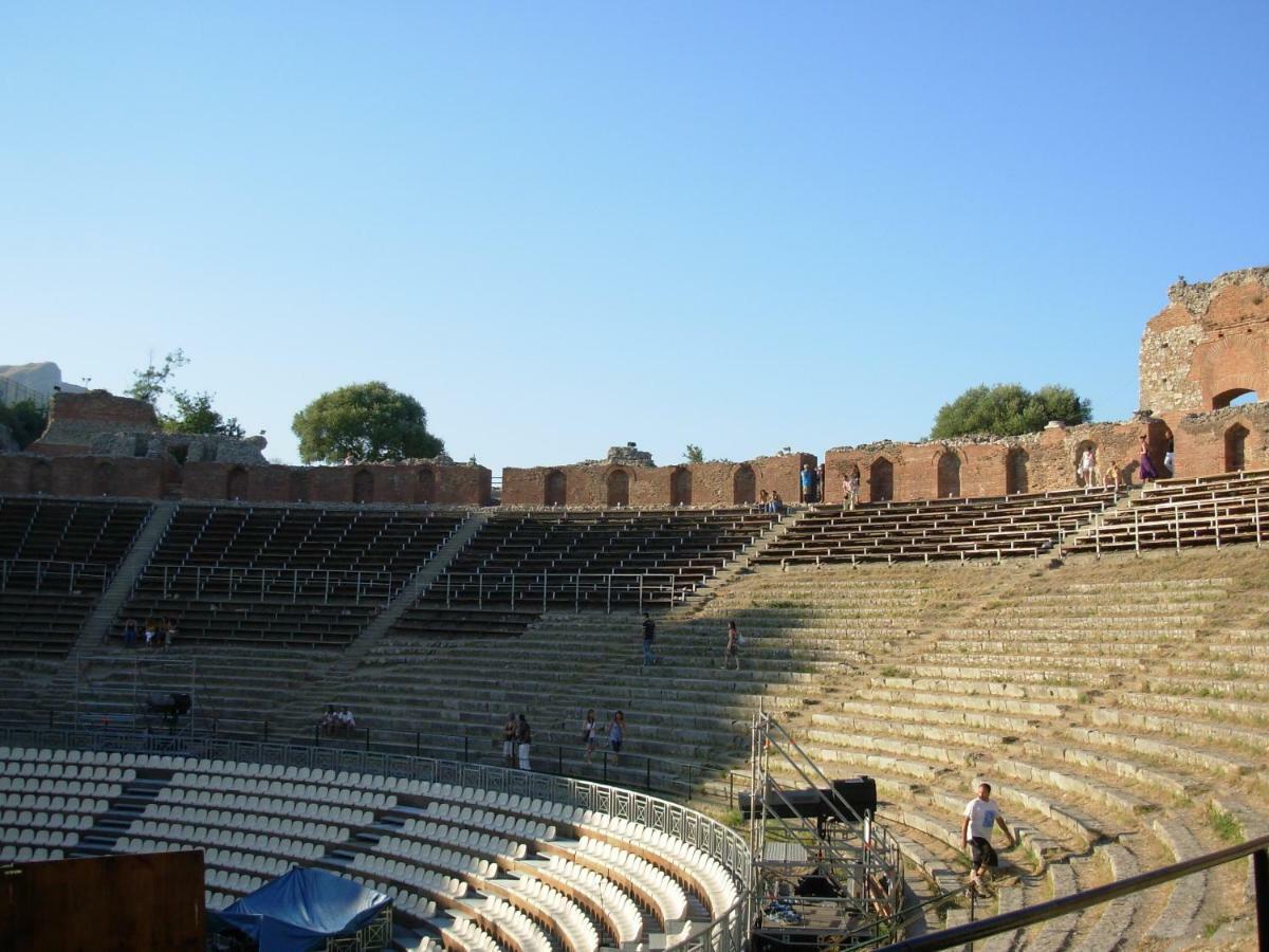 Taormina Castle And Sea View Apartment Екстериор снимка