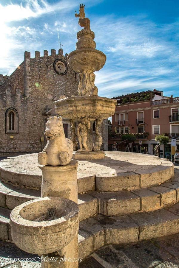 Taormina Castle And Sea View Apartment Екстериор снимка